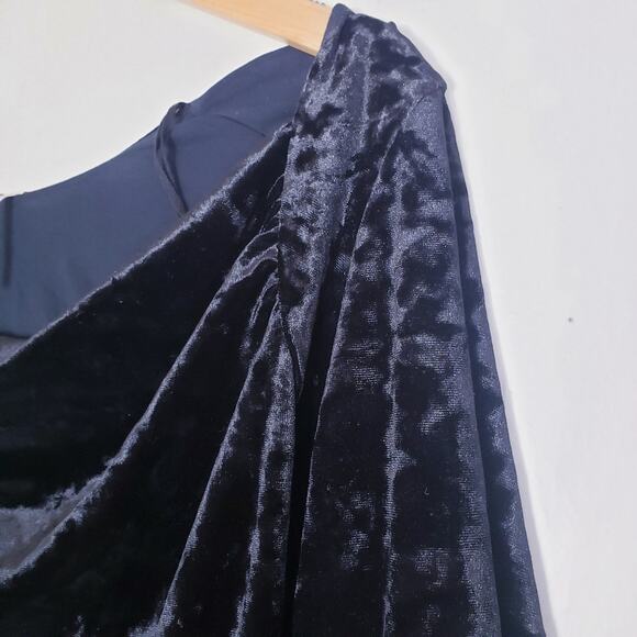 NEW Free People Date Velvet Blouse Long Sleeve Cowl Neck Black L - Picture 3 of 11